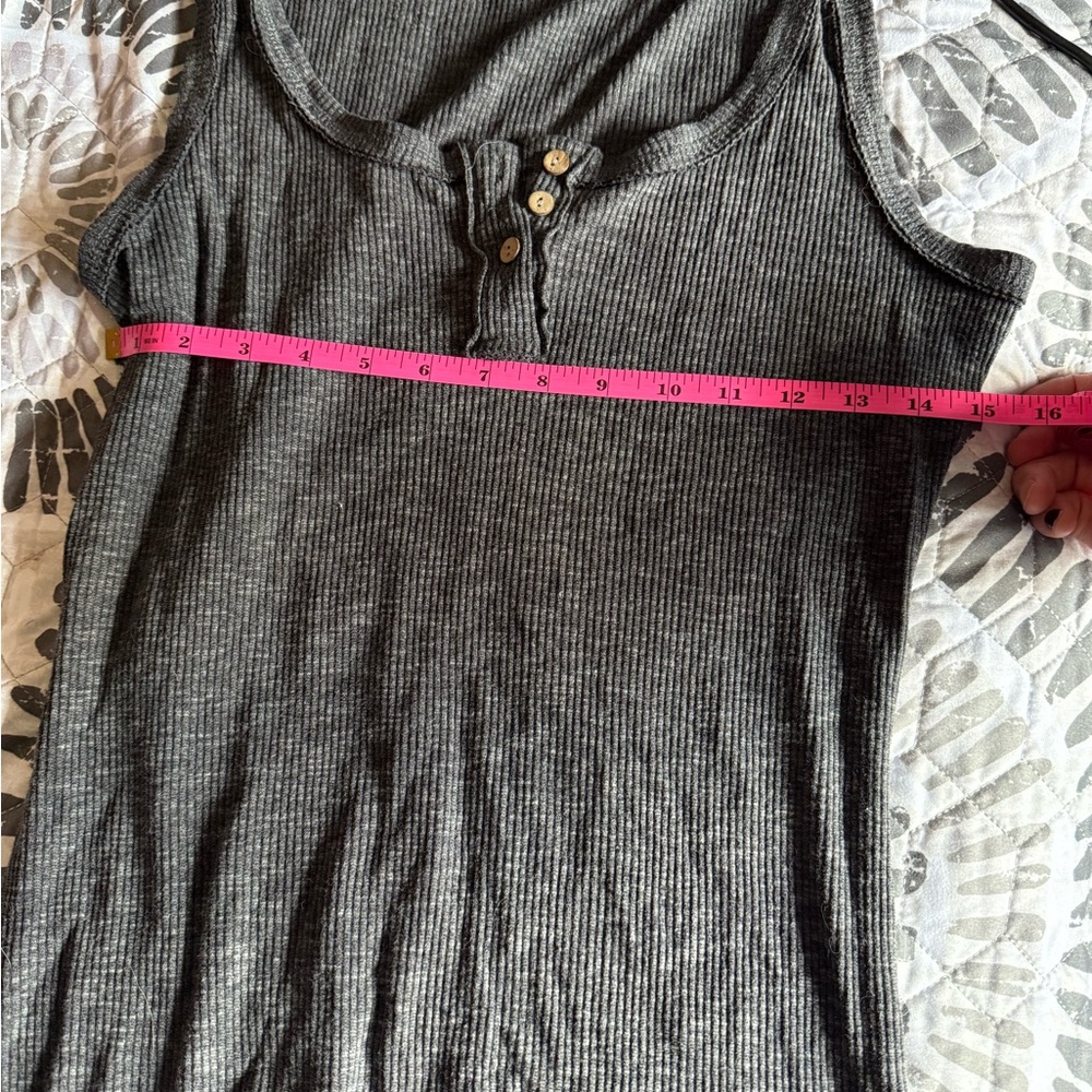 Flattering Button Front Cute Gray Ribbed Tank Top - Picture 3 of 4